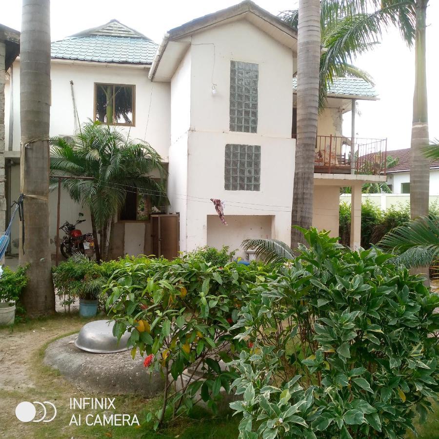 Jj & Je Family House Vandrehjem Dar es Salaam Eksteriør billede