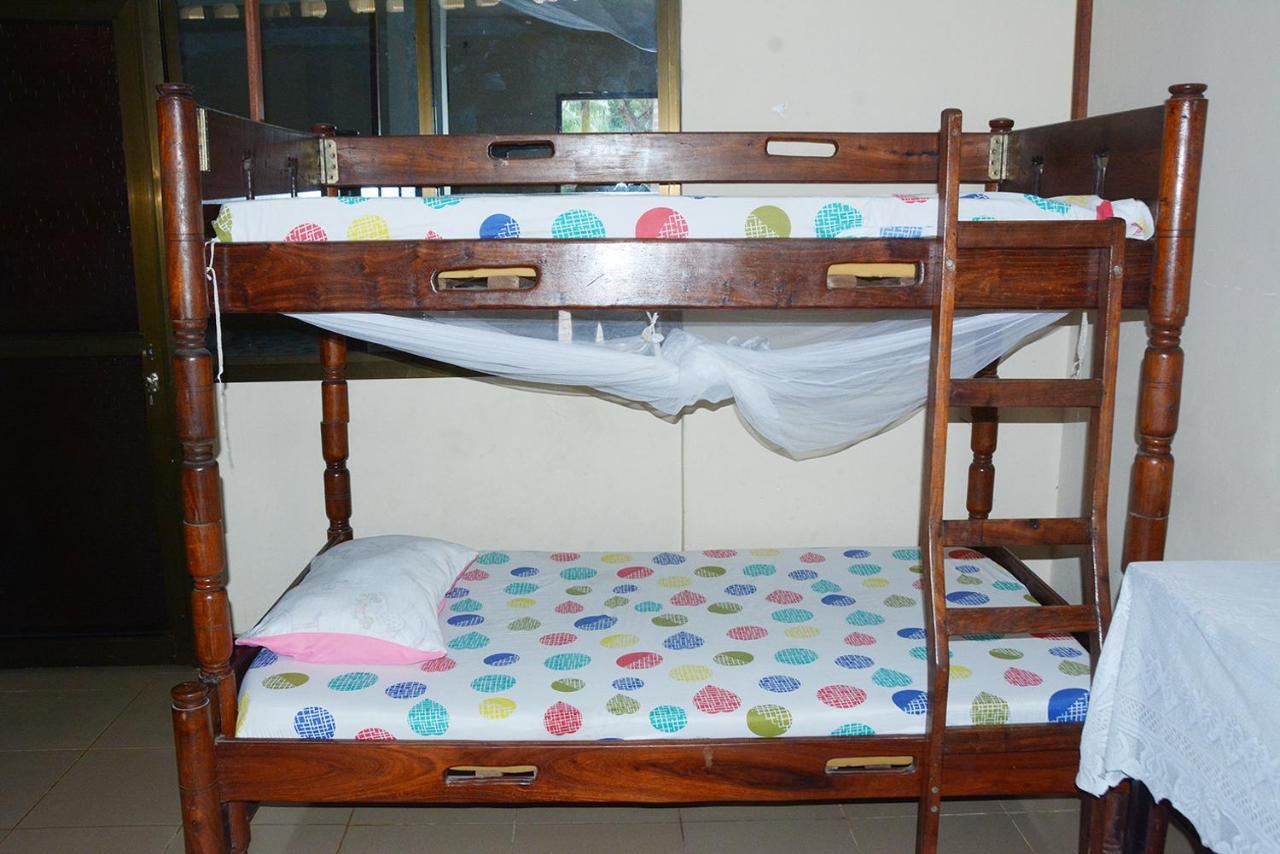 Jj & Je Family House Vandrehjem Dar es Salaam Eksteriør billede