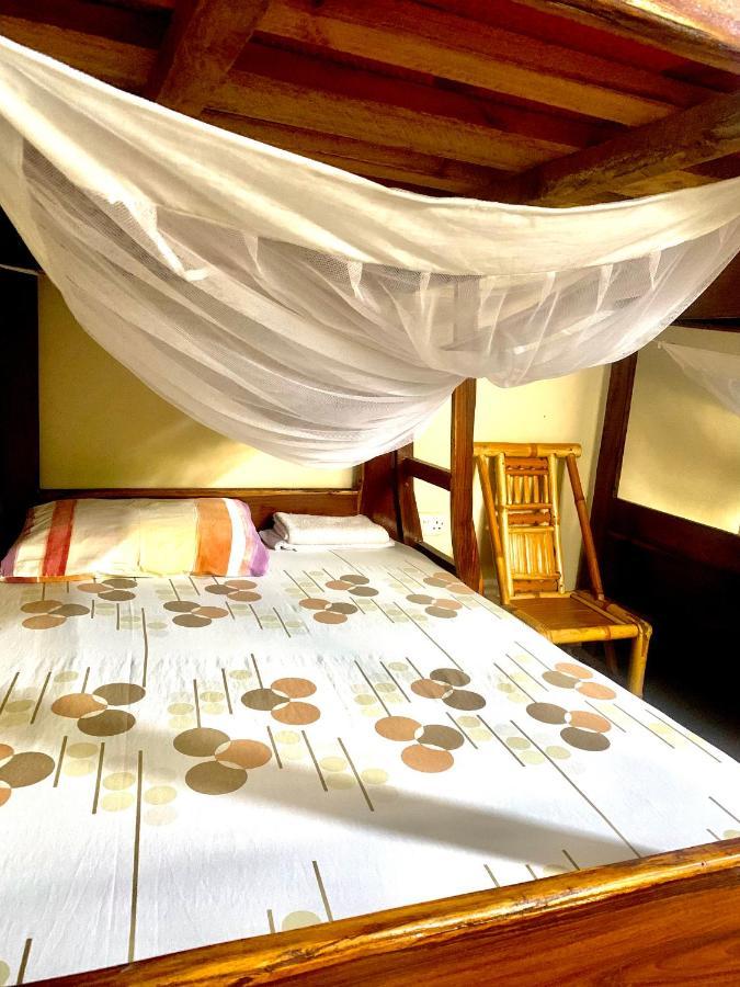 Jj & Je Family House Vandrehjem Dar es Salaam Eksteriør billede