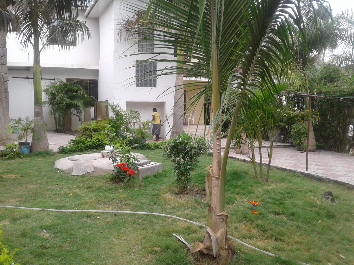 Jj & Je Family House Vandrehjem Dar es Salaam Eksteriør billede