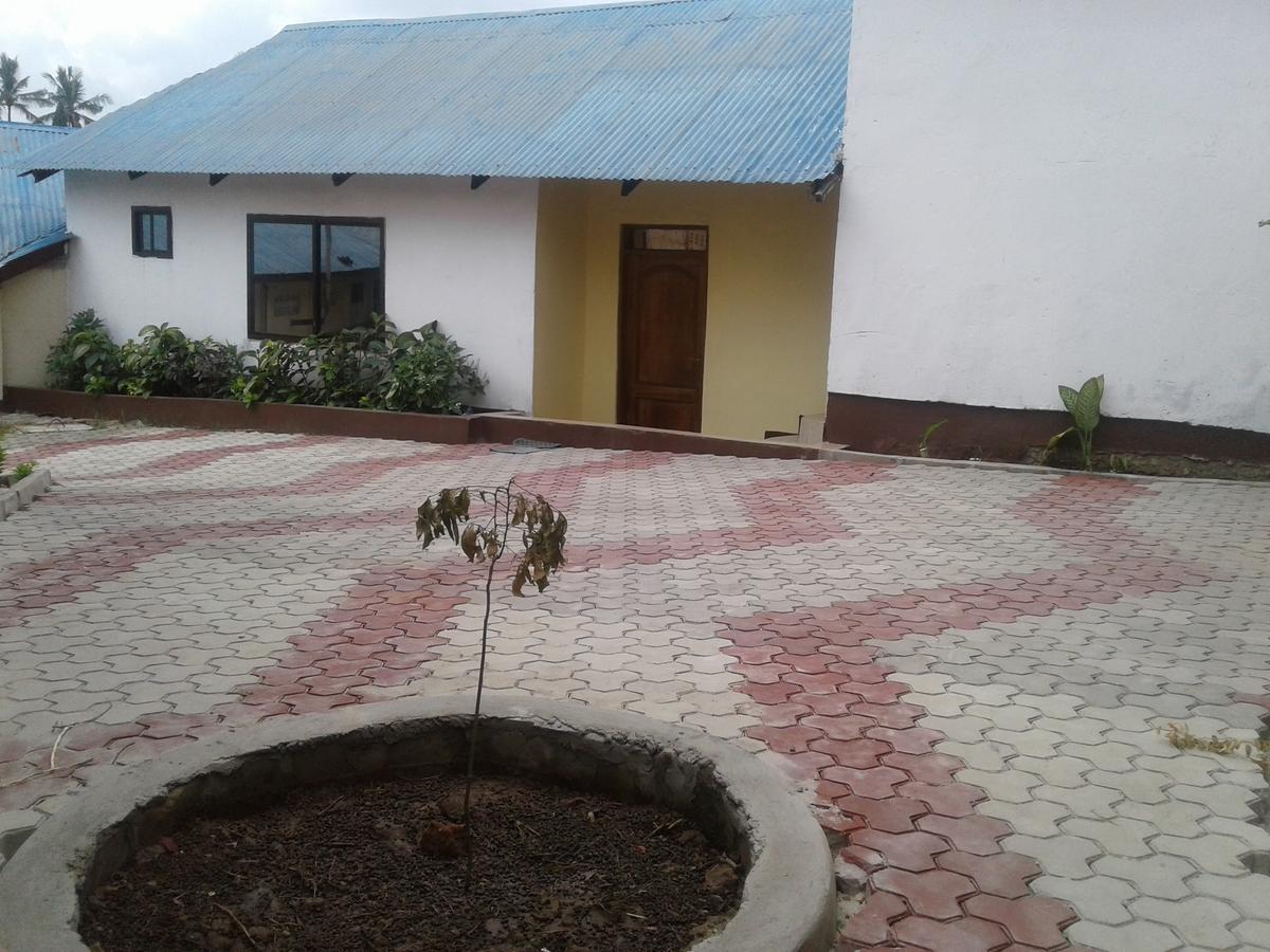 Jj & Je Family House Vandrehjem Dar es Salaam Eksteriør billede