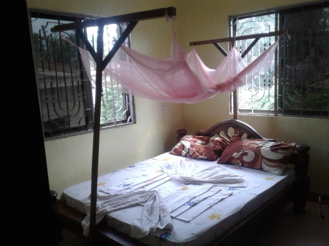 Jj & Je Family House Vandrehjem Dar es Salaam Eksteriør billede