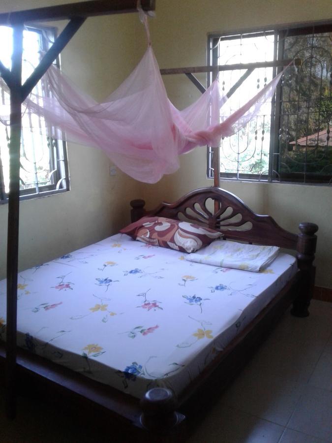 Jj & Je Family House Vandrehjem Dar es Salaam Eksteriør billede